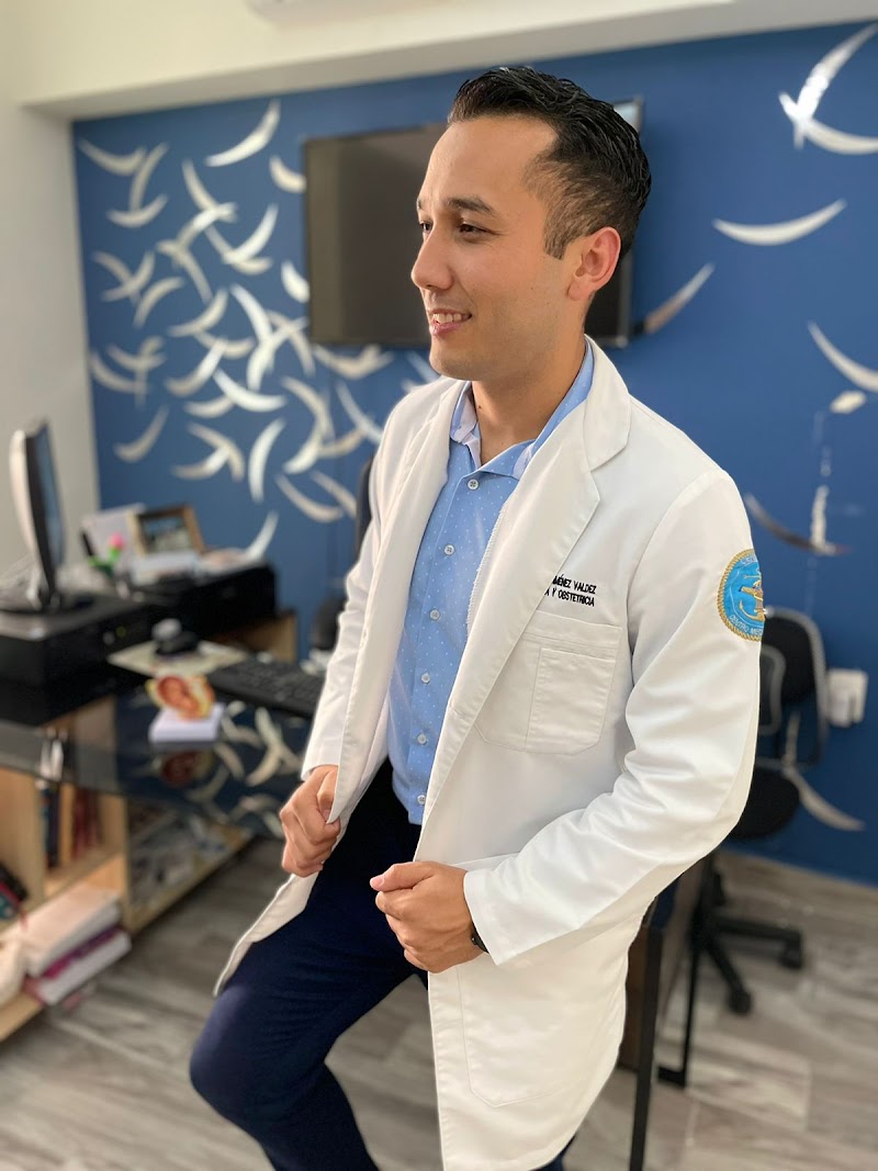 Ginecólogo Naval/Dr. Aarón Jiménez