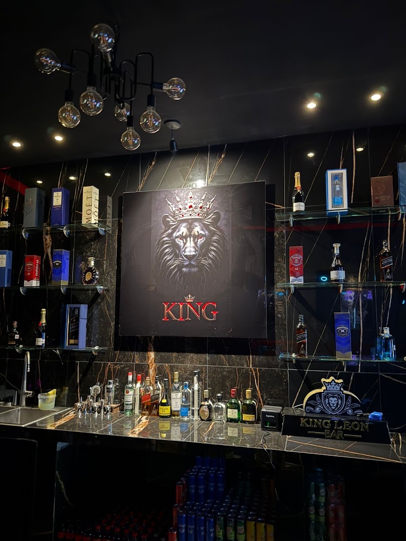 KING LEON BAR
