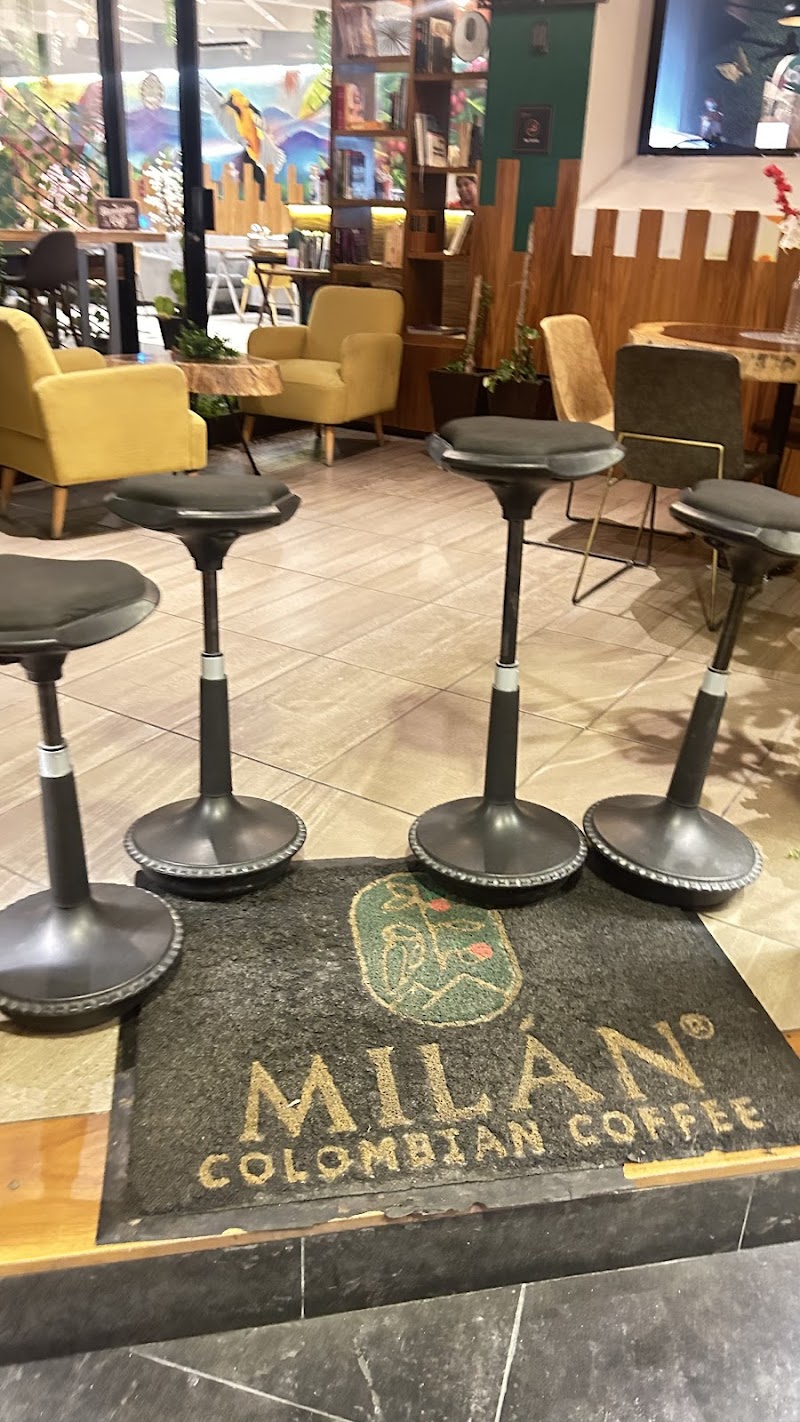 Milán Café