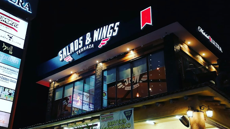 Salads & Wings Terraza