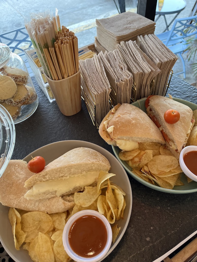 Kayroma Café