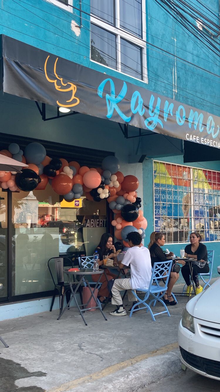 Kayroma Café