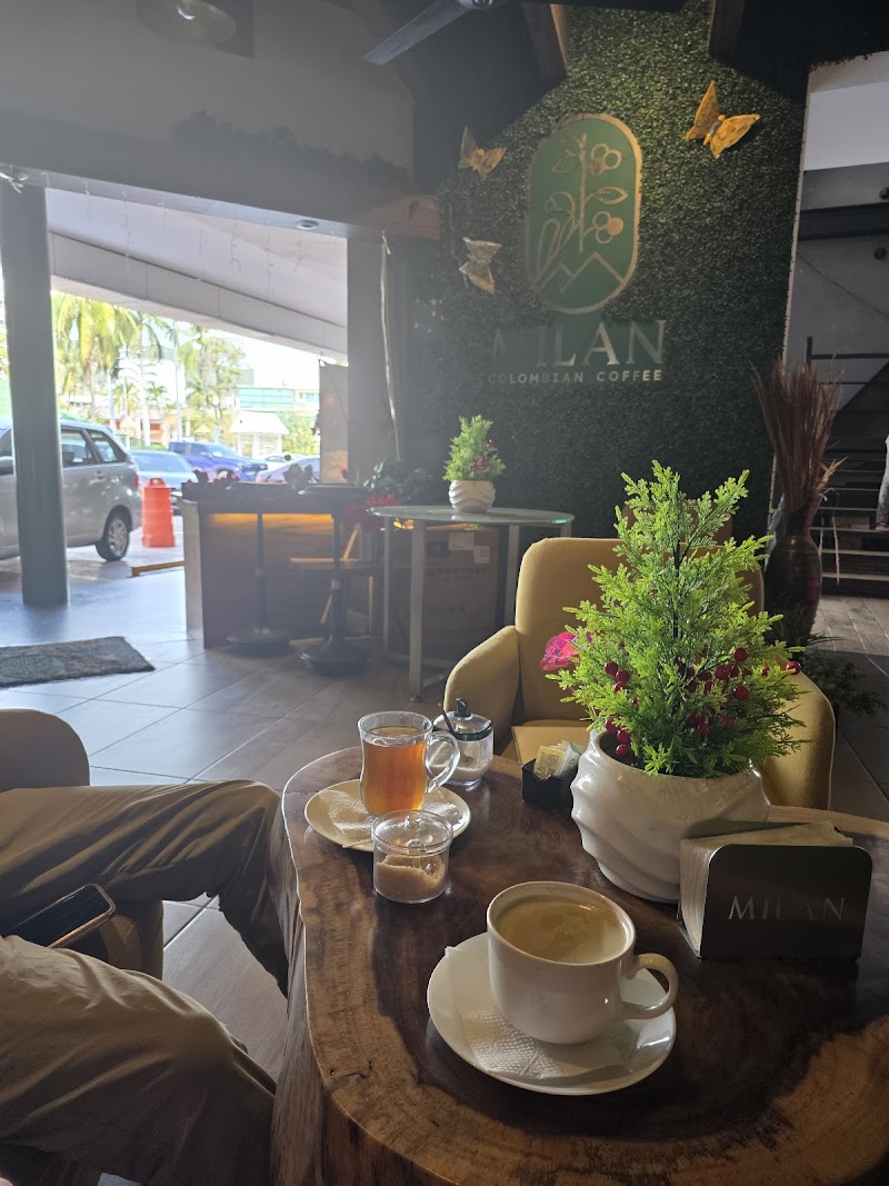 Milán Café