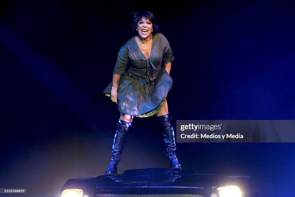 Alejandra Guzmán — 'Los que nos quedamos' Tour